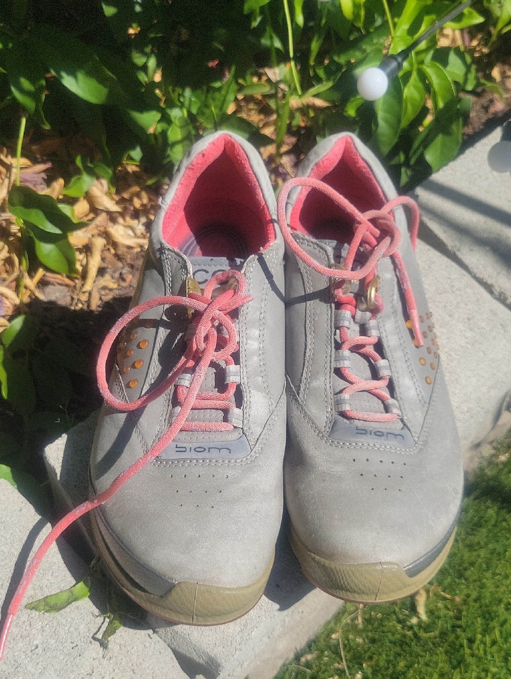 Ecco Biom Gray and Pink Athletic Shoes Golf Shoes 7.5